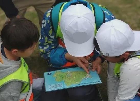 去户外定格温馨家庭时光冰球突破周五宠粉日