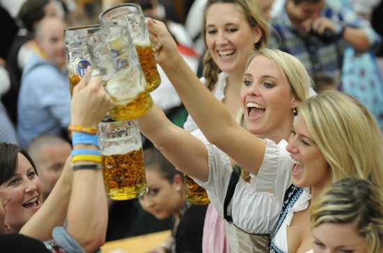 制度:欧洲最享受 亚洲最勤奋冰球突破游戏盘点各国带薪休假(图3) 制度:欧洲最享受 亚洲最勤奋冰球突破游戏盘点各国带薪休假(图3)